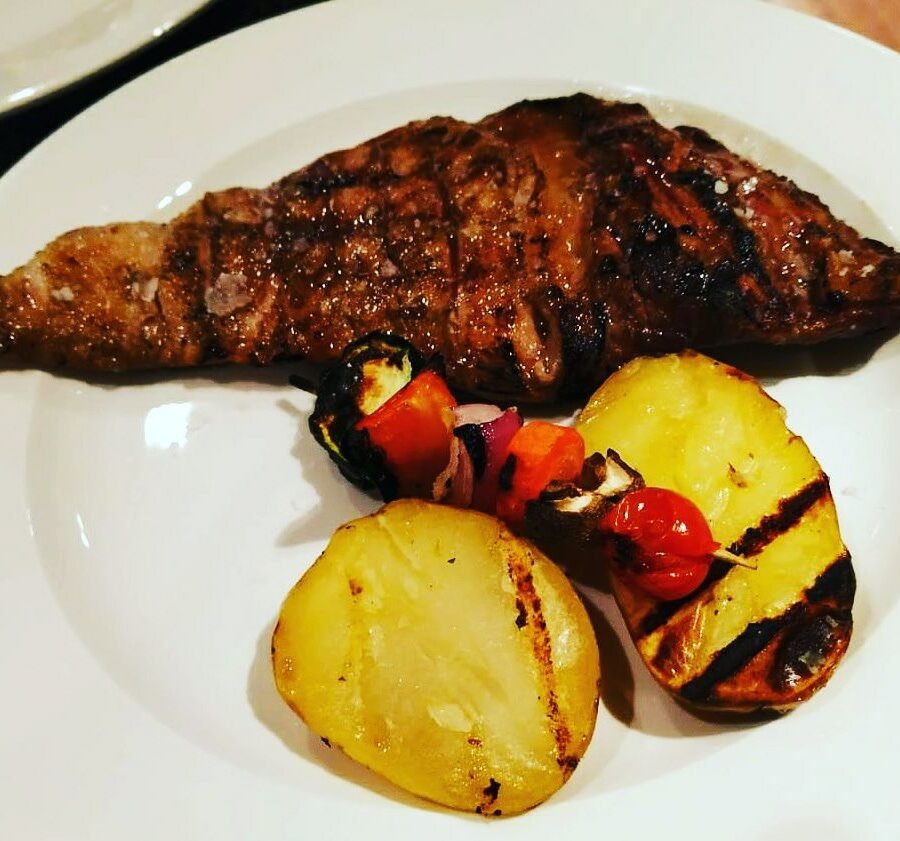 Secreto ibérico a la parrilla de leña o “Lomito ibérico”.