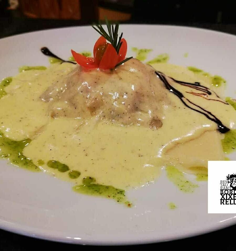 «Lasagna» d’albergínies amb crema de tòfona negra