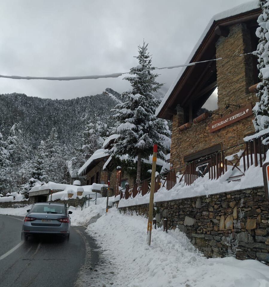 Borda Xixerella on el respecte per la natura i la feina ben feta és clau en la nostra cuina de proximitat.