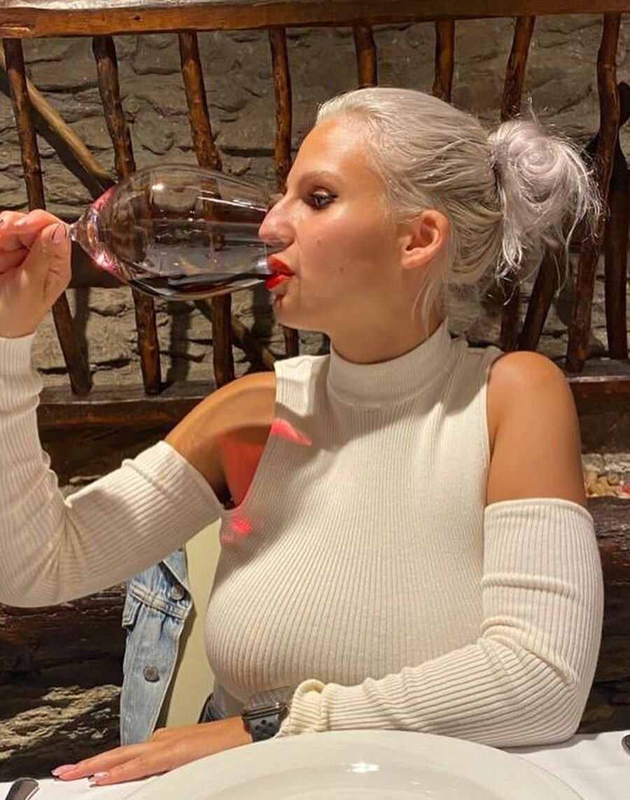 Thanks a lot @srta.rodrigo Lovely lady drinking good wine @home in bordaxixerella We like so much