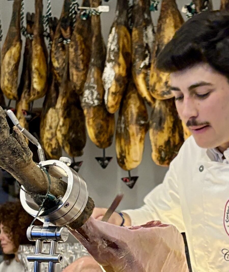 Moltes gràcies, Vanesa Lorenzo i Carles Puyol per la vostra visita al Rincón del Curro espai gourmet