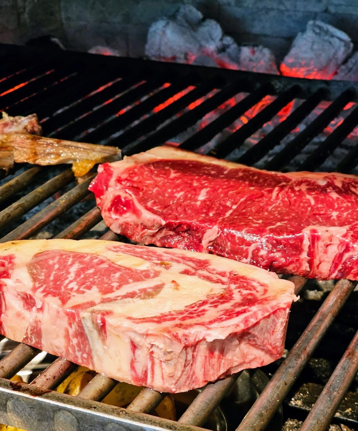 L’art de la carn madurada feta a la brasa d’alzina a la Borda Xixerella i l’emblemàtic l’Arròs de Muntanya de la Borda Xixerella🥩🔥🔥🥩