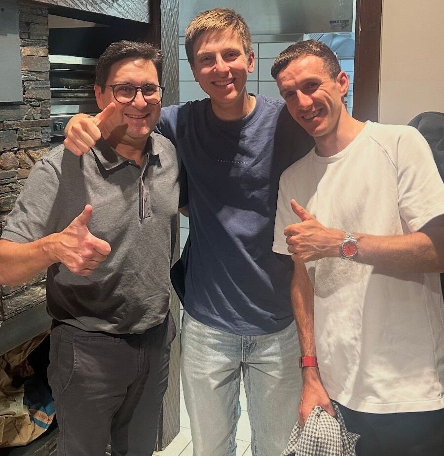 A la Borda Xixerella hem tingut l’honor de rebre dos grans noms del ciclisme mundial: Tadej Pogačar, actual número 1 del rànquing UCI i Adam Yates, amb victòries de prestigi