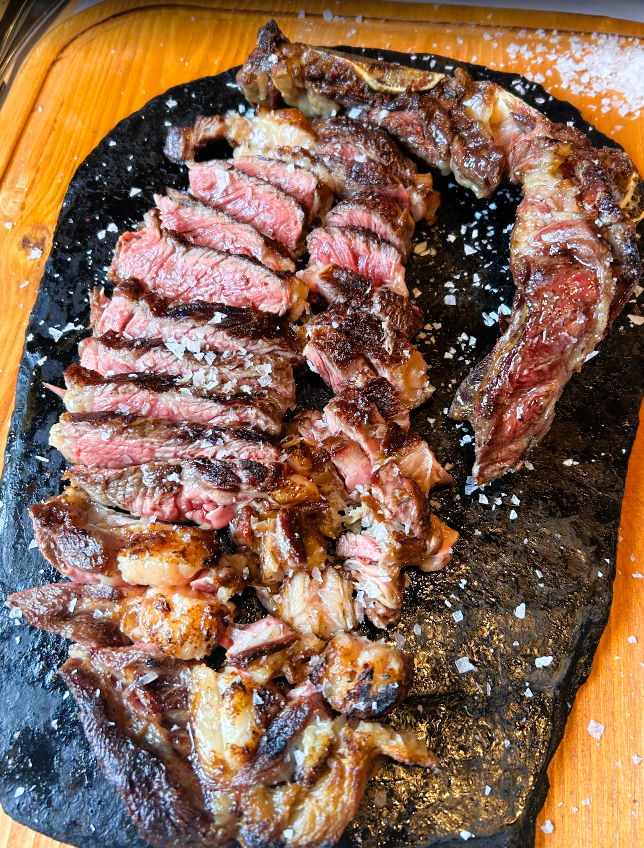 Las mejores reseñas en Google de restaurantes de La Massana. Servicio excelente, comida muy rica y carnes de muy buena calidad. Muy recomendable el chuletón. Comida: 5/5 Servicio: 5/5 Ambiente: 5/5