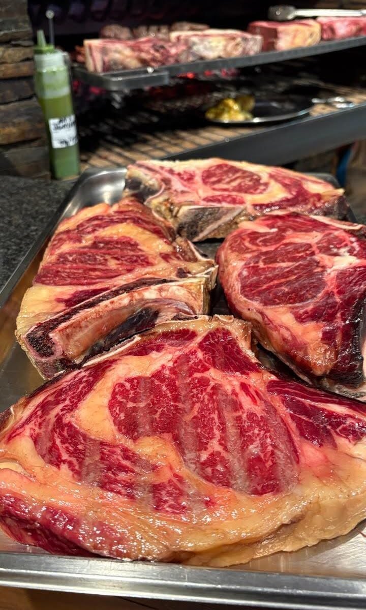 La Borda Xixerella: el temple de la carn i dels guisats tradicionals Andorrans. Si ets amant de la bona carn, aquí trobaràs una experiència única.🔥🥩