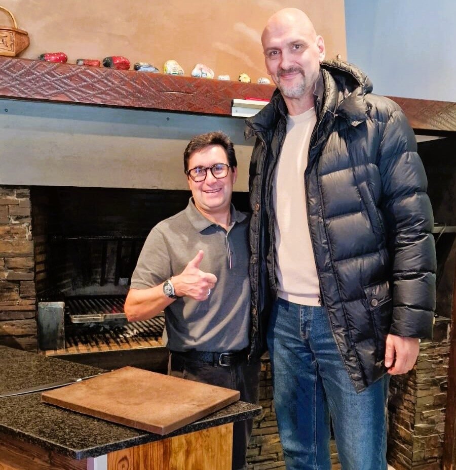Avui hem tingut el plaer de rebre la visita d’en Zan Tabak, el nou entrenador del MoraBanc Andorra. #MaiPor