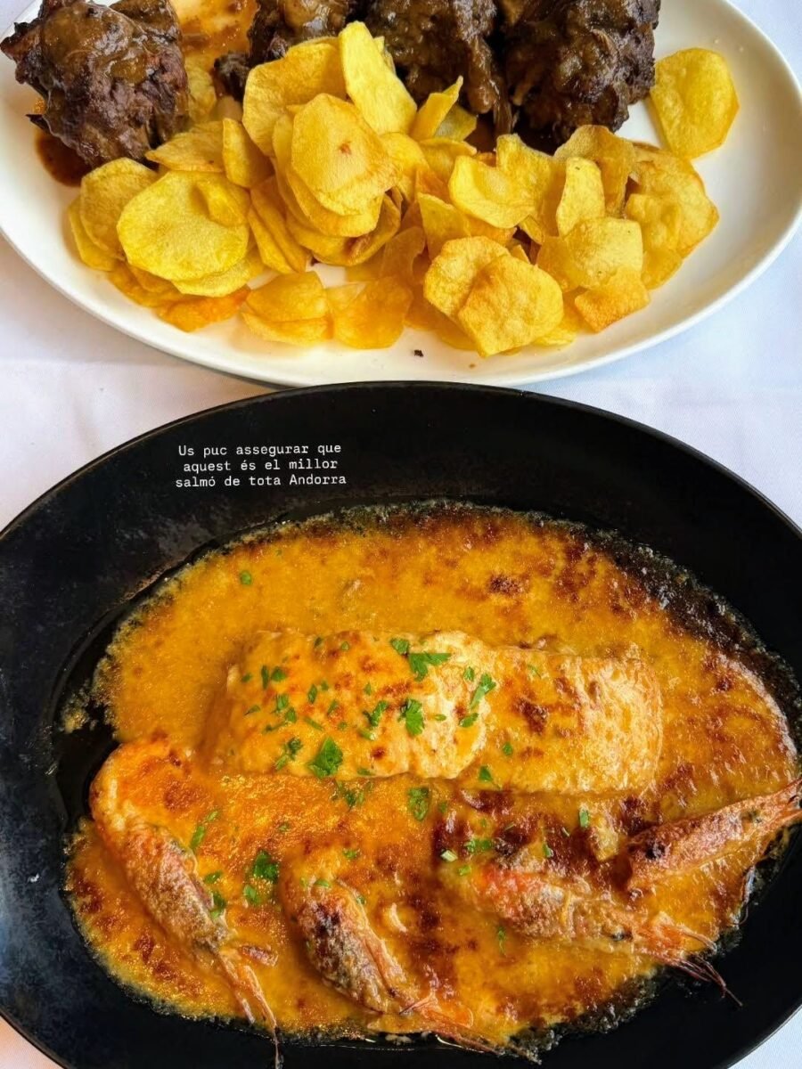 Un dels nostres plats més estimats és la cua de bou guisada, tendra, melosa i amb aquell punt de cocció lenta que la fa irresistible.