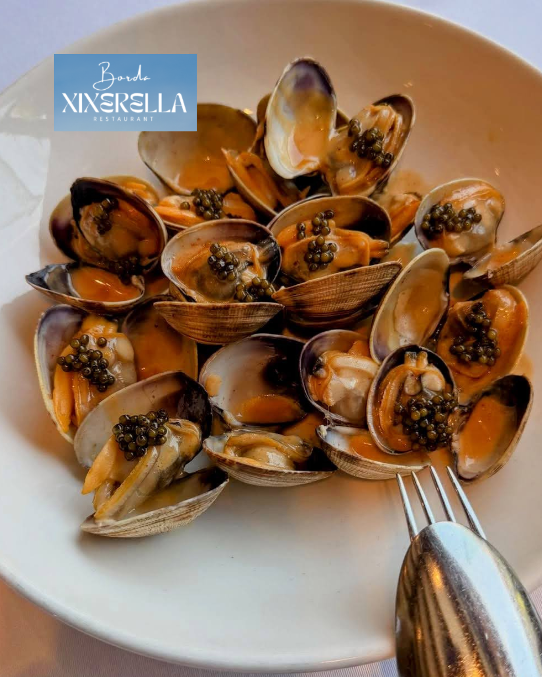 Agrada molt als nostres clients les cloïsses gallegues premium de la Borda Xixerella, originals de les ries gallegues, aqui amb Caviar de Beluga Sha Daria